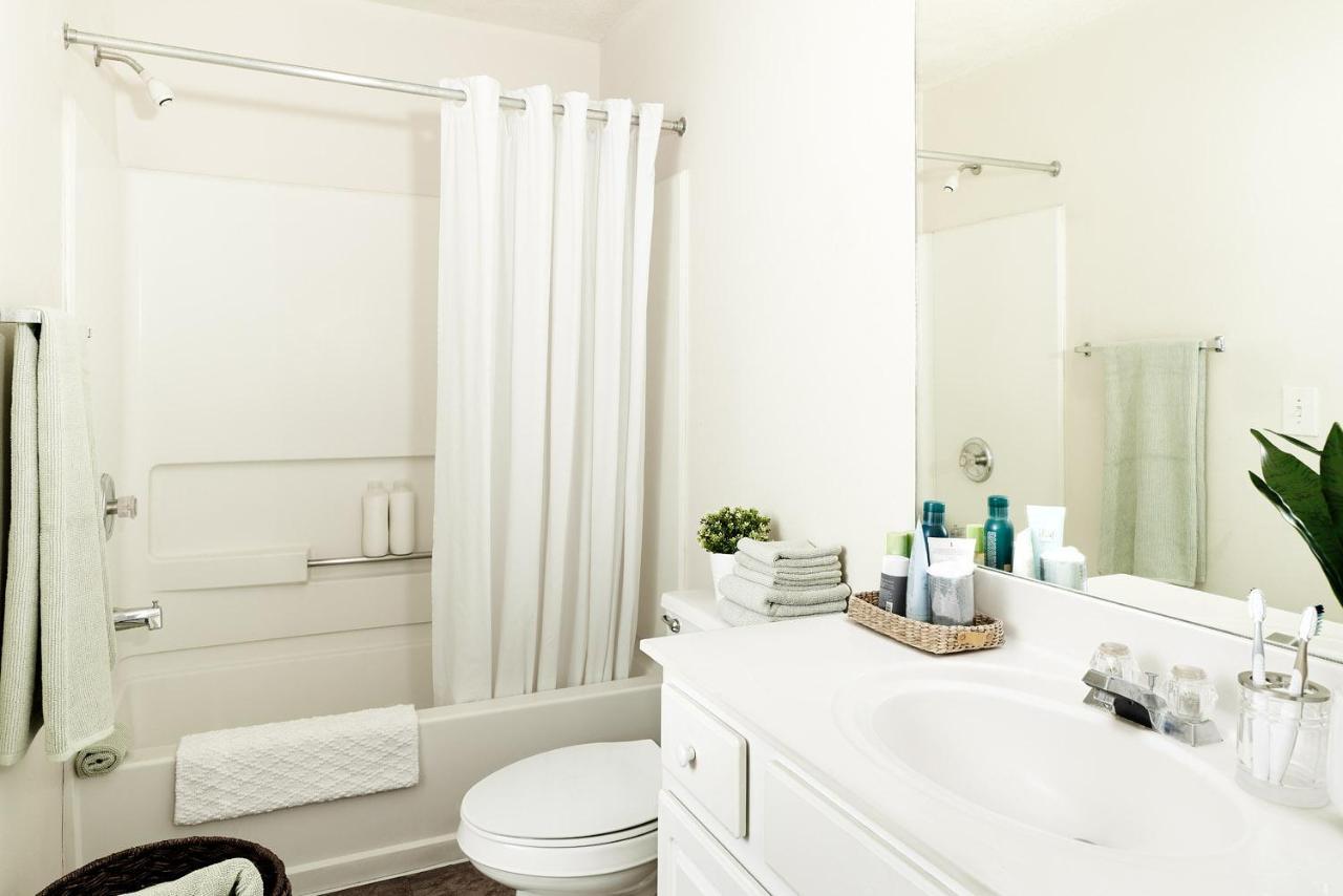 Intown Suites Extended Stay Atlanta Ga - Willow Trail Norcross Bagian luar foto